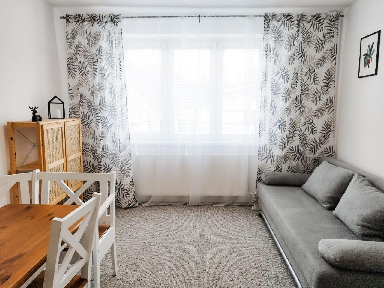 Vivi Apartments Липтовски-Микулаш Экстерьер фото