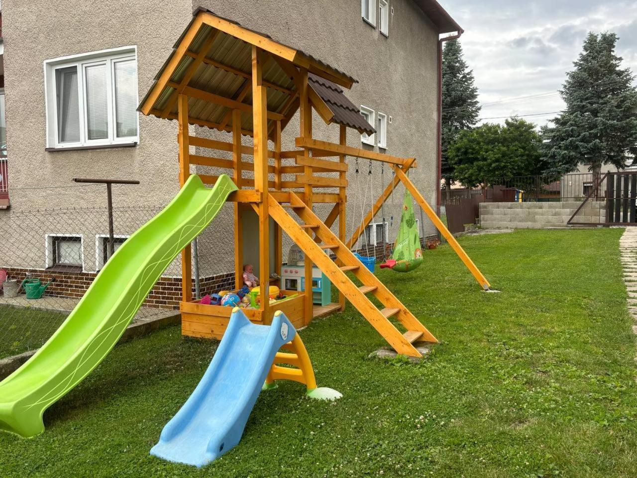 Vivi Apartments Липтовски-Микулаш Экстерьер фото