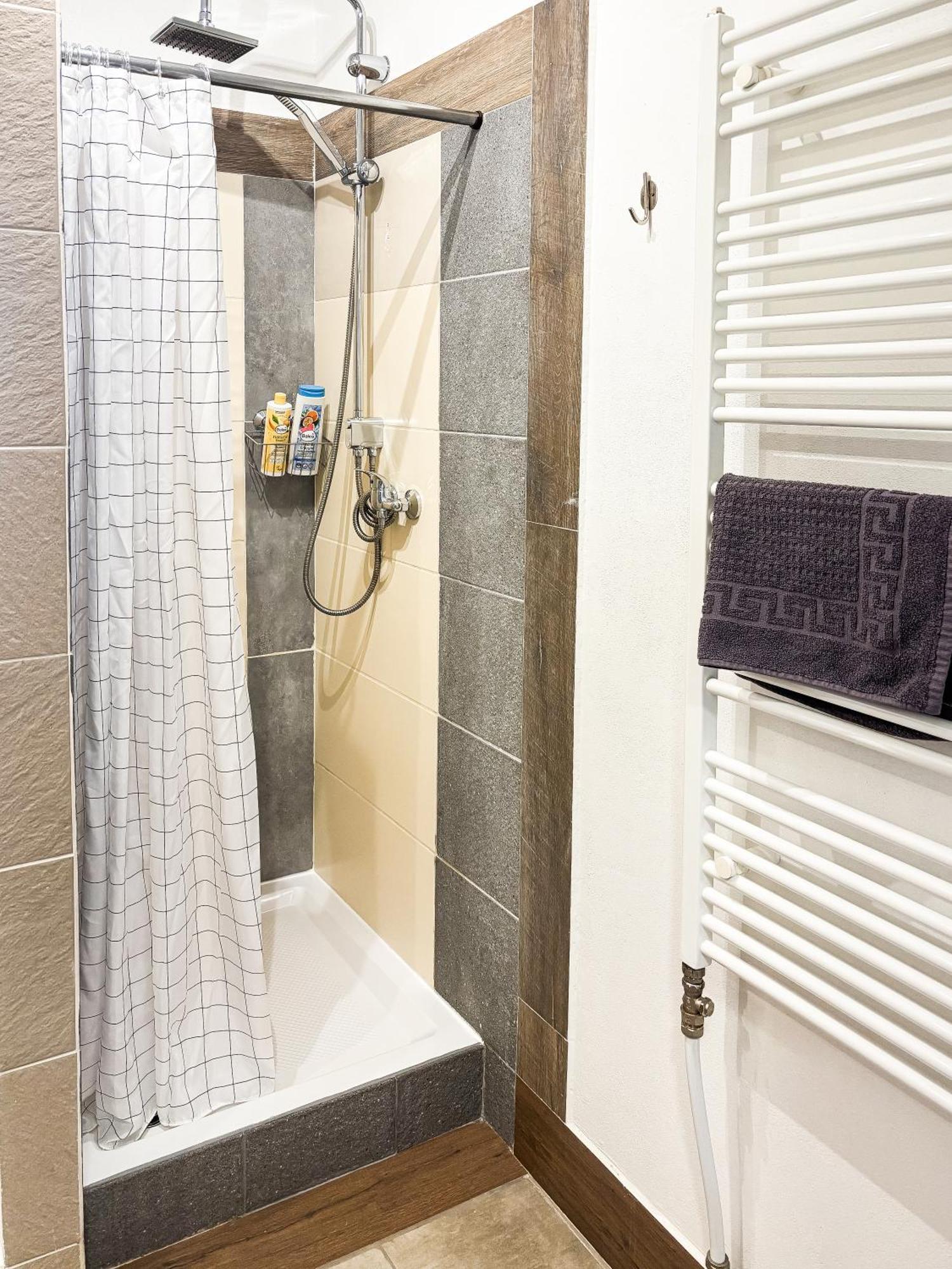 Vivi Apartments Липтовски-Микулаш Экстерьер фото