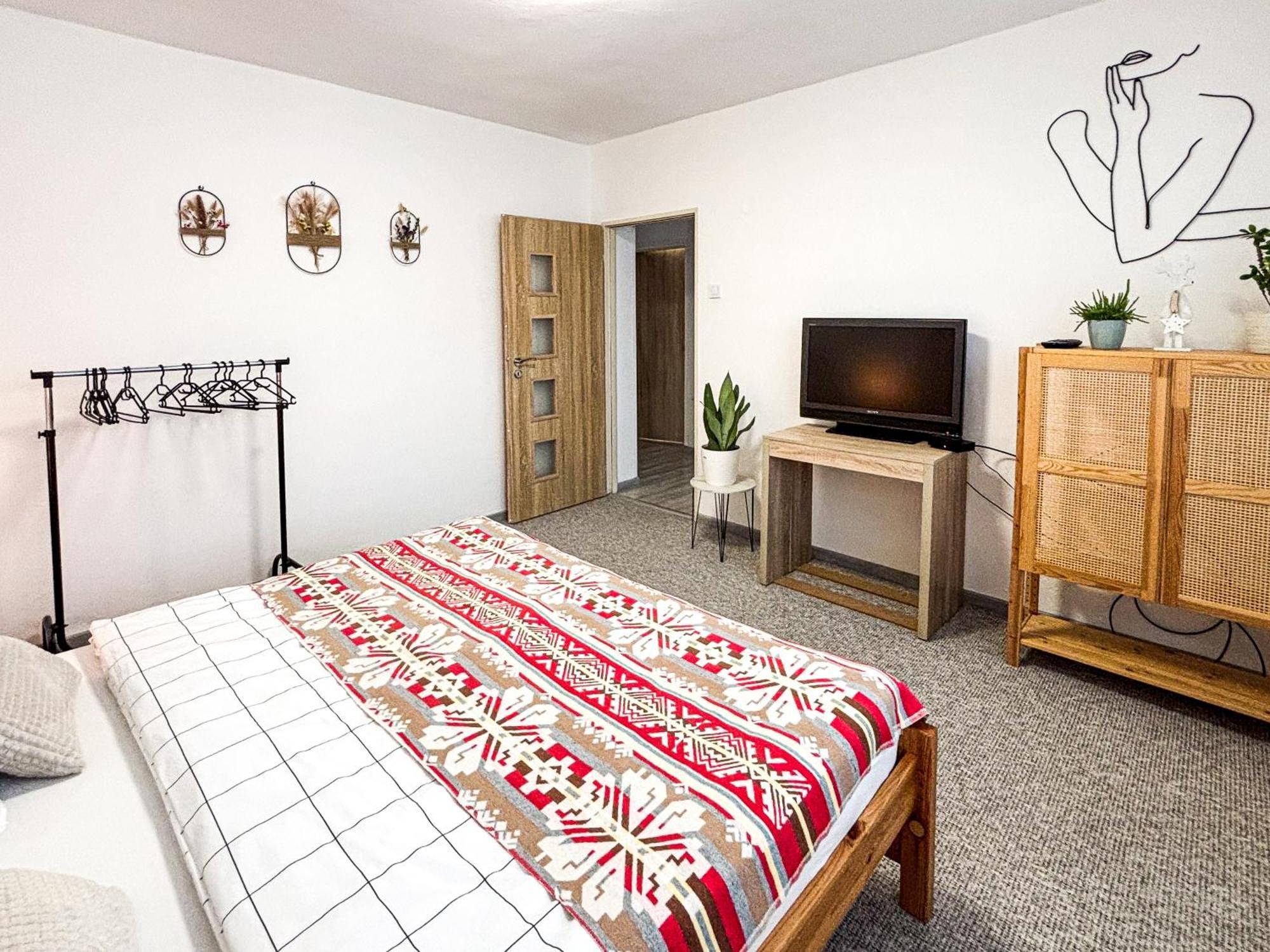 Vivi Apartments Липтовски-Микулаш Экстерьер фото